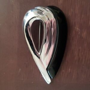 Vintage Napier Black Enamel Silver Plated Tear Drop Pin Brooch